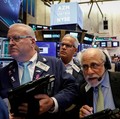 Usai Libur, Dow Futures Anjlok 256 Poin
