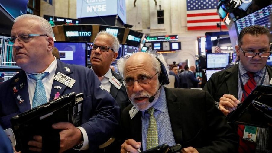 Perhatian investor beralih ke kinerja keuangan perusahaan yang memuaskan sehingga Wall Street ditutup menguat.