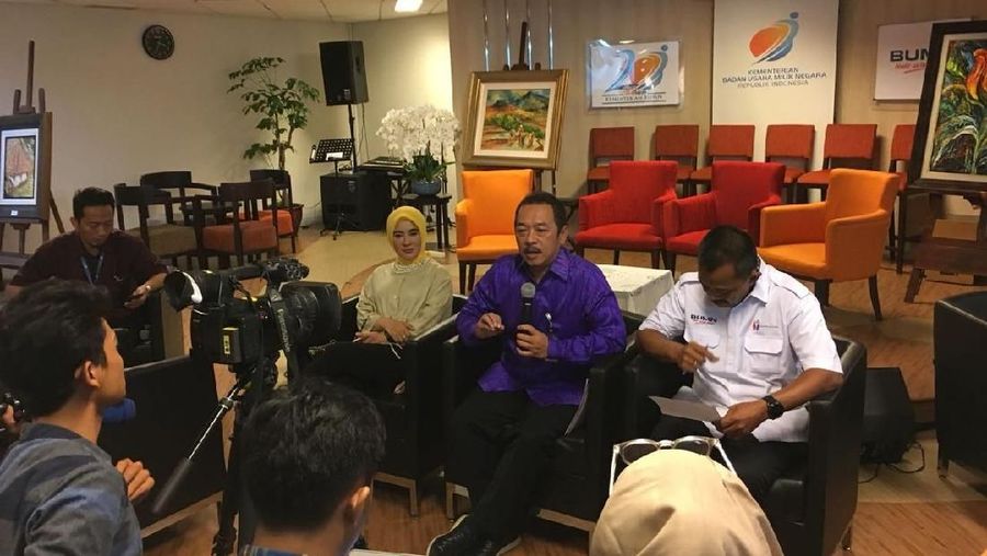 Kementerian BUMN menyebut kinerja PT Pertamina (Persero) terganggu, bahkan sebelum ada kebijakan pendistribusian premium yang wajib di Jamali