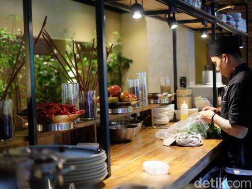 Dimanja Hidangan Nusantara Bersulam Bumbu Autentik di Restoran Daun Muda Dimanja Hidangan Nusantara Bersulam Bumbu Autentik di Restoran Daun Muda