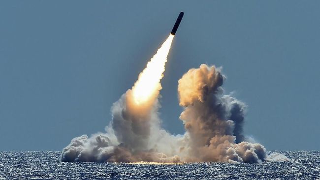 China Desak AS Batalkan Jual Senjata Senilai Rp31 T ke Taiwan