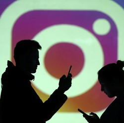 Cara Upload Foto dan Video ke Instagram Orang Lain