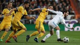 Tensi pertandingan meningkat setelah Mandzukic membawa Juventus unggul. Bianconeri dan Los Blancos saling berbalas menekan serta bergantian menyerang. (REUTERS/Susana Vera)
