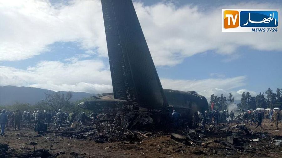 Ilyushin Il-76 juga dikenal sebagai pesawat kargo untuk mengangkut alat berat.