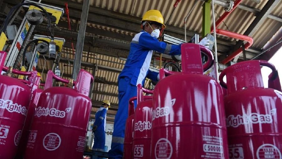 PT Pertamina (Persero) menurunkan harga jual perdana tabung Bright Gas 5,5 kilogram (kg) beserta isi, dari Rp 325.000 menjadi Rp 270.000 per tabung.