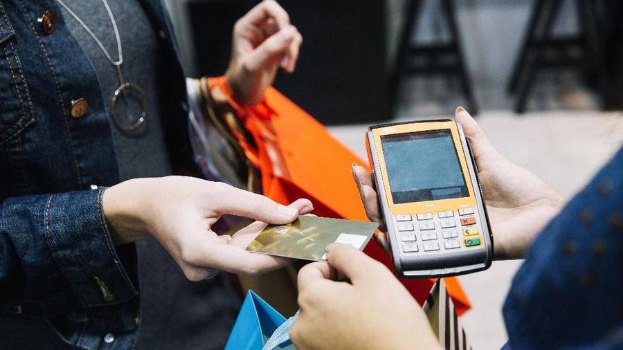 credit card (Freepik)