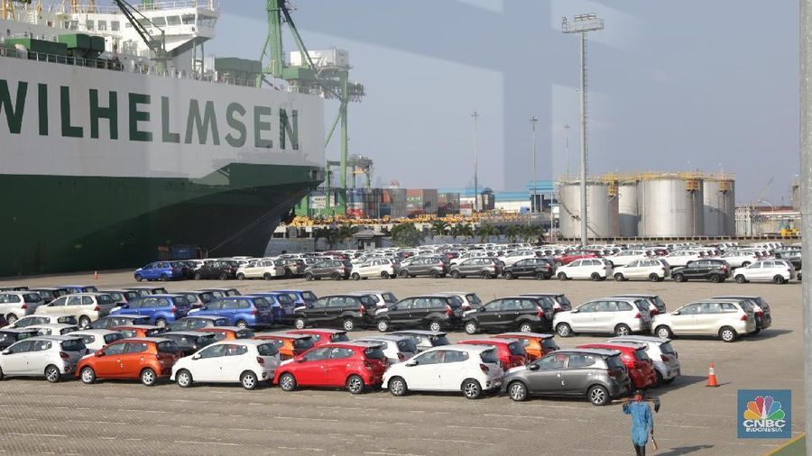 RI ingin membatasi atau menyetop sementara impor mobil berkapasitas 3.000 cc lebih.