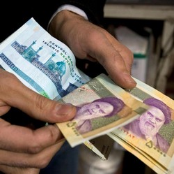 Ekonomi Memburuk, Parlemen Copot Menteri Keuangan Iran