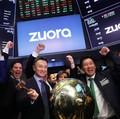 Banjir Berita Baik, Wall Street Happy Monday