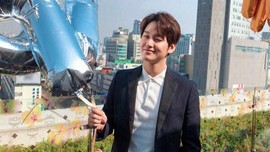 Derita Penyakit Keturunan, Kim Bum Jadi 'PNS' untuk Wamil