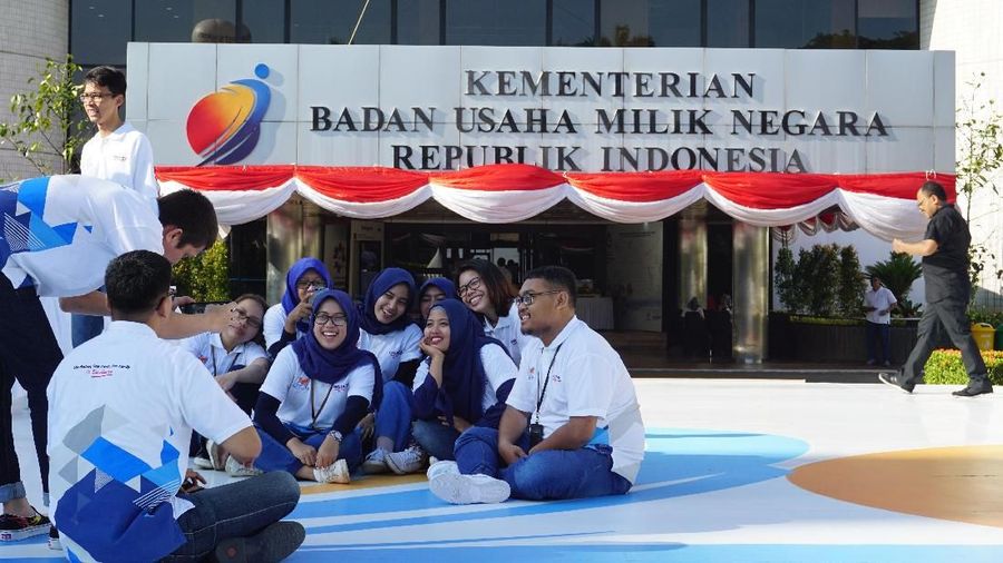 HUT BUMN (CNBC Indonesia/Rivi Satrianegara)