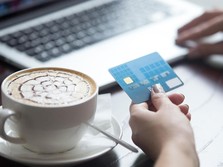 Nyungsepnya Bisnis Kartu Kredit, Digempur Shopee Paylater cs?