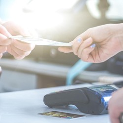 Alasan Korporasi Pakai Duit Sendiri Ketimbang Pinjam Bank