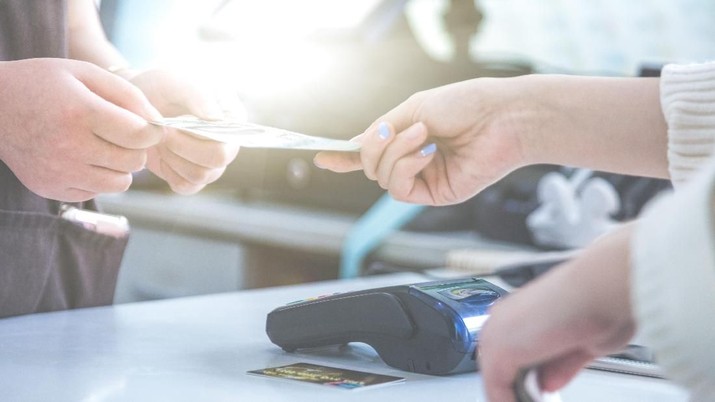 Credit card (Freepik.com)