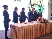 Di China, Luhut <em>Deal</em> Ratusan Triliun Proyek