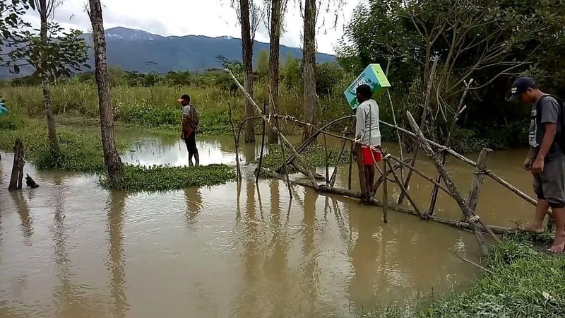 Pelayanan kelistrikan PLN di wilayah terdalam ini merupakan salah satu bentuk bela negara, mempersatukan NKRI dengan mengurangi kesenjangan sosial.