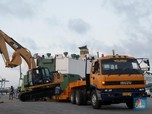 Bongkar Muat Alat Berat-Truk di Priok, Merek Mana Jawaranya?