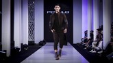 Aura 'ksatria' tampak lewat koleksi busana pria dengan paduan bahan kulit yang menunjukkan kesan maskulin. (CNNIndonesia/Safir Makki).