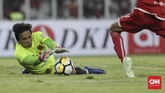 Penjaga gawang Borneo FC Muhammad Ridho jadi aktor utama di balik gagalnya peluang demi peluang yang didapat oleh Persija Jakarta di babak pertama. (CNN Indonesia/Adhi Wicaksono.)