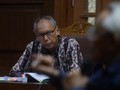 Fredrich Serahkan Berkas Medis Setnov di Rumah Bimanesh