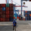 Impor Barang Konsumsi Naik di Akhir 2023, Ada Apa?
