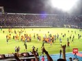 VIDEO: Laga Arema FC vs Persib Berakhir Rusuh