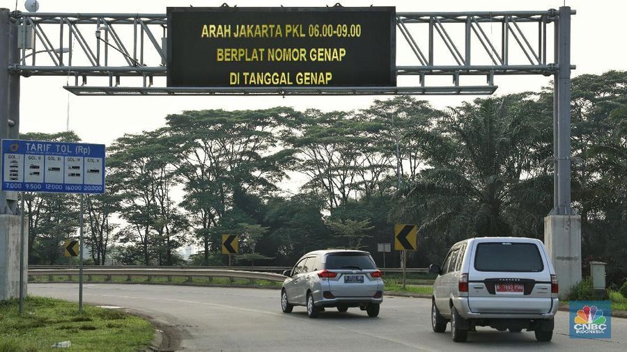 Aturan sebelumnya, antre di pintu masuk tol sudah 5 km baru tarif tidak dikenakan.