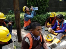 Utang Emiten Konstruksi Gede, Beli Sahamnya atau Tunggu Dulu?