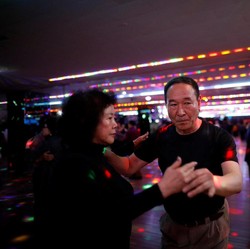 Bisnis Hiburan Hancur, Disk Jockey Jadi Pedagang Dadakan