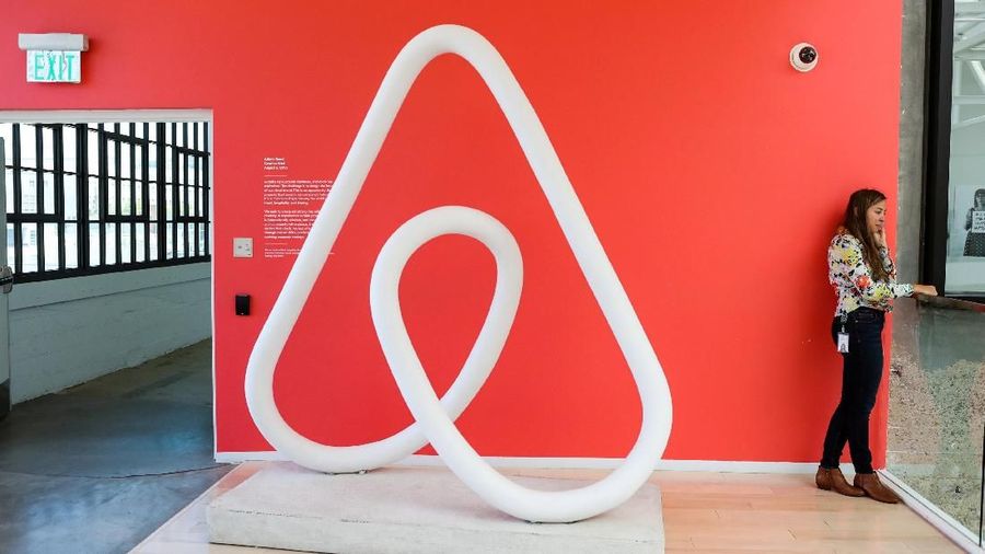 Airbnb mengatakan telah meraih pendapatan lebih dari US$1 miliar (Rp 14 triliun) dalam tiga bulan terakhir.