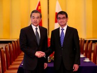 Jepang-China Eratkan Hubungan Ekonomi di Tengah Perang Dagang