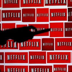 Neflix Uji Aturan Baru Streaming Film, Tak Bisa Nobar Lagi?