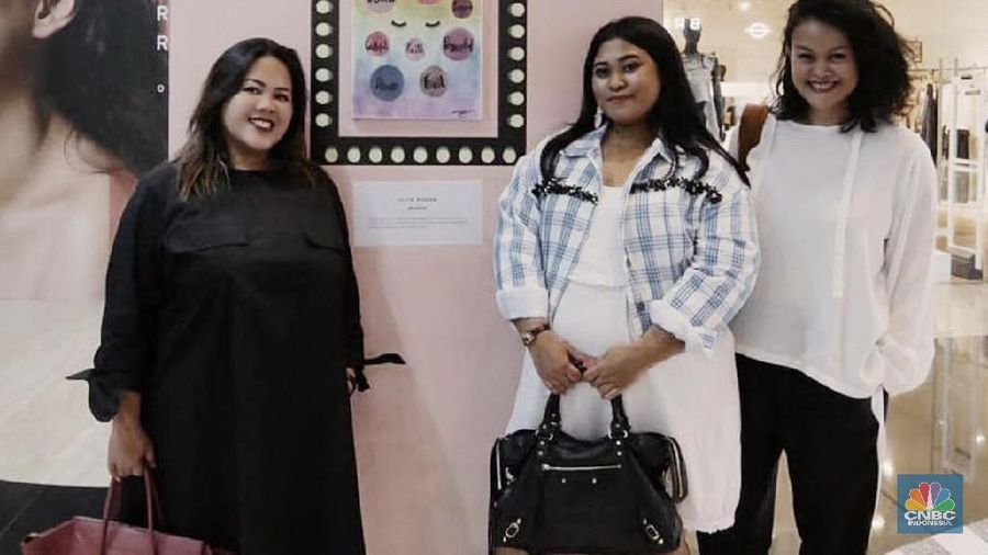 Peluang bisnis pakaian plus size ternyata semakin menarik, banyak produk lokal yang mulai tawarkan pakaian ini.