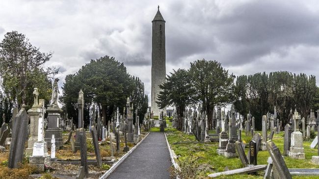 Usai di Bom, Menara Tertinggi di Irlandia Kembali Dibuka