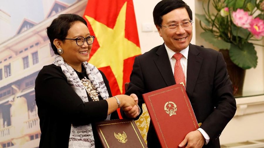 Jokowi diagendakan kunjungi Hanoi pertengahan September nanti, salah satu agendanya adalah membahas percepatan negosiasi batas ZEE