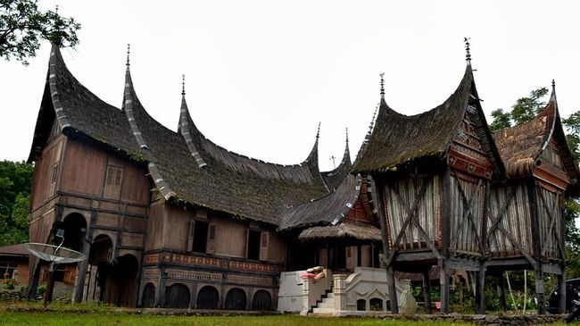 45 Gambar Rumah Jam Gadang HD