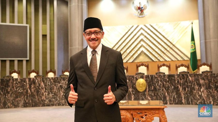 Mahkamah Agung (MA) secara resmi melantik Dody Budi Waluyo sebagai Deputi Gubernur Bank Indonesia (BI) periode 2018-2023.