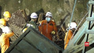 VIDEO: Proses Evakuasi Korban Ambruknya Jembatan Tumaluntung