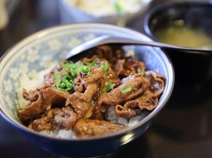 4 Restoran Makanan Asia Baru di Surabaya, Cobain Jjajangmyeon hingga Gyudon
