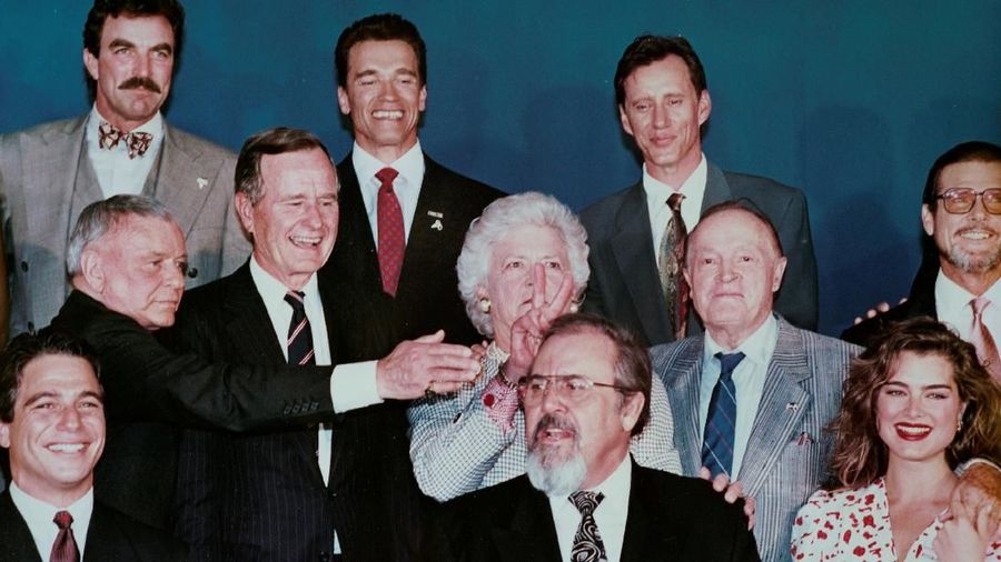 Barbara Bush adalah Ibu Negara AS yang meninggal di usia 92 tahun.