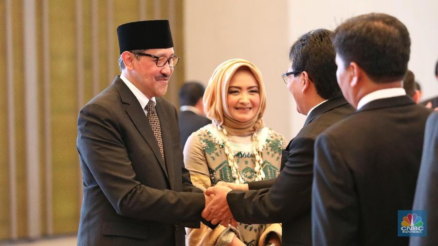 Mahkamah Agung (MA) secara resmi melantik Dody Budi Waluyo sebagai Deputi Gubernur Bank Indonesia (BI) periode 2018-2023.