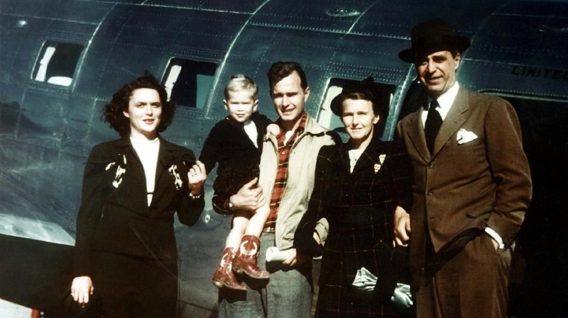 Barbara Bush adalah Ibu Negara AS yang meninggal di usia 92 tahun.