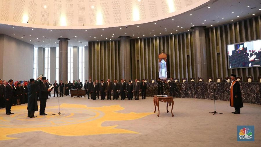 Mahkamah Agung (MA) secara resmi melantik Dody Budi Waluyo sebagai Deputi Gubernur Bank Indonesia (BI) periode 2018-2023.
