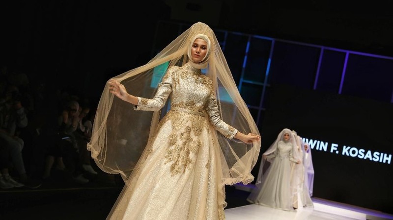 Tampil di Muffest 2018, Islamic Fashion Institute angkat tema De Brevitate Vitae.