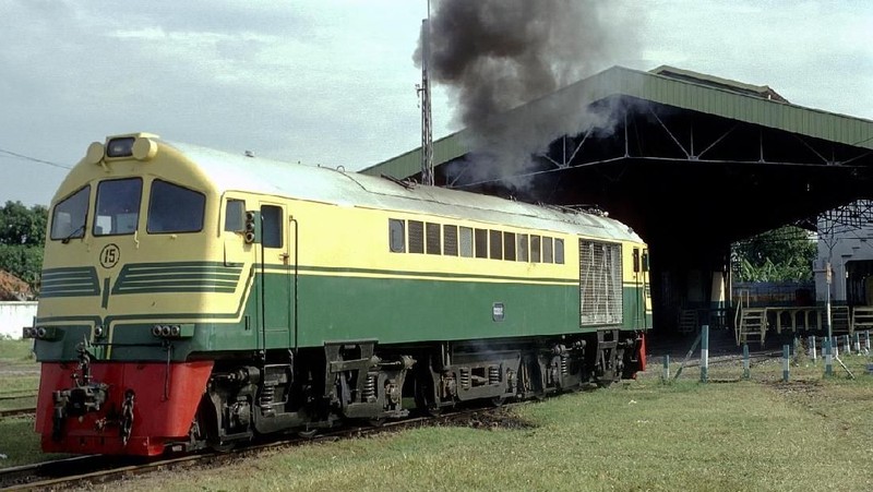 Kereta api adalah angkutan sejuta umat di Indonesia. Tahun lalu, tercatat jumlah penumpang kereta api mencapai lebih dari 320 juta penumpang.