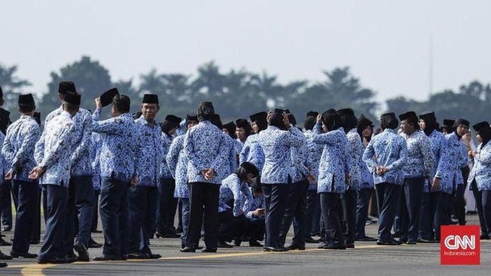 Jokowi memastikan seluruh aparatur sipil negara (ASN) akan bermigrasi ke ibu kota baru, saat proyek tersebut rampung pada 2024 mendatang.