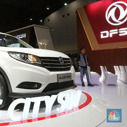 Harga Jual Kembali Mobil China Anjlok? Ini Kata Wuling & DFSK