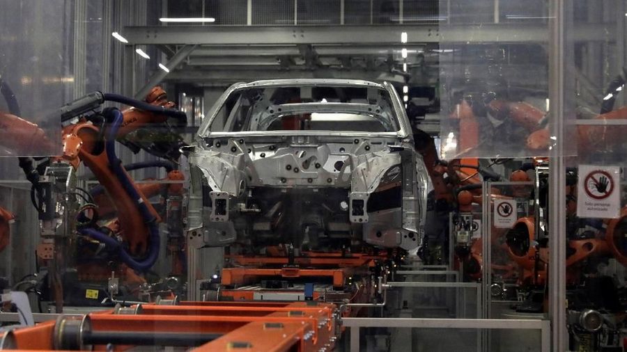 Dampaknya sangat besar: hampir setengah impor dari perusahaan Jerman terkena dampak tarif baru secara langsung maupun tidak langsung.