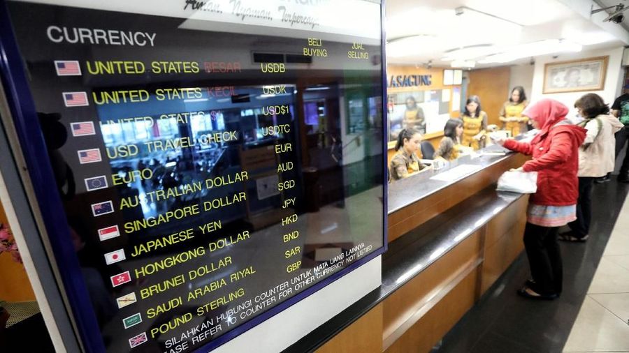 Nilai tukar rupiah hari ini melemah tipis 0,07% dibandingkan posisi penutupan perdagangan hari sebelumnya.