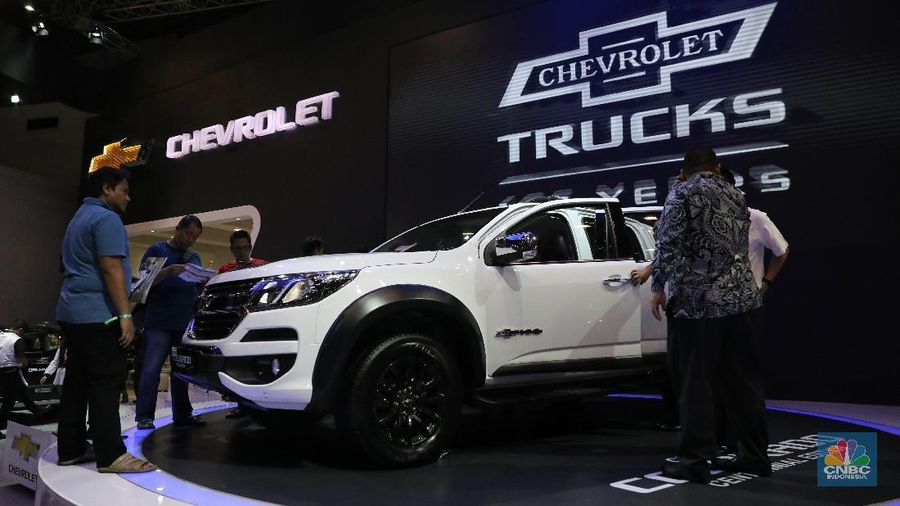 Namun, ada syaratnya. Eropa juga ingin pajak 25% untuk truk pickup, SUV dan van besar yang diimpor juga dibatalkan oleh AS.